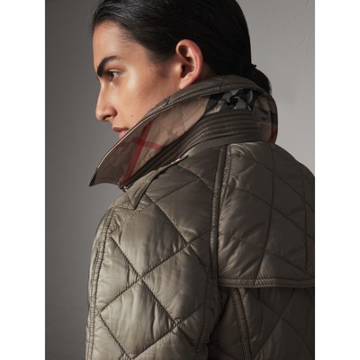 burberry detachable hood quilted showerproof parka