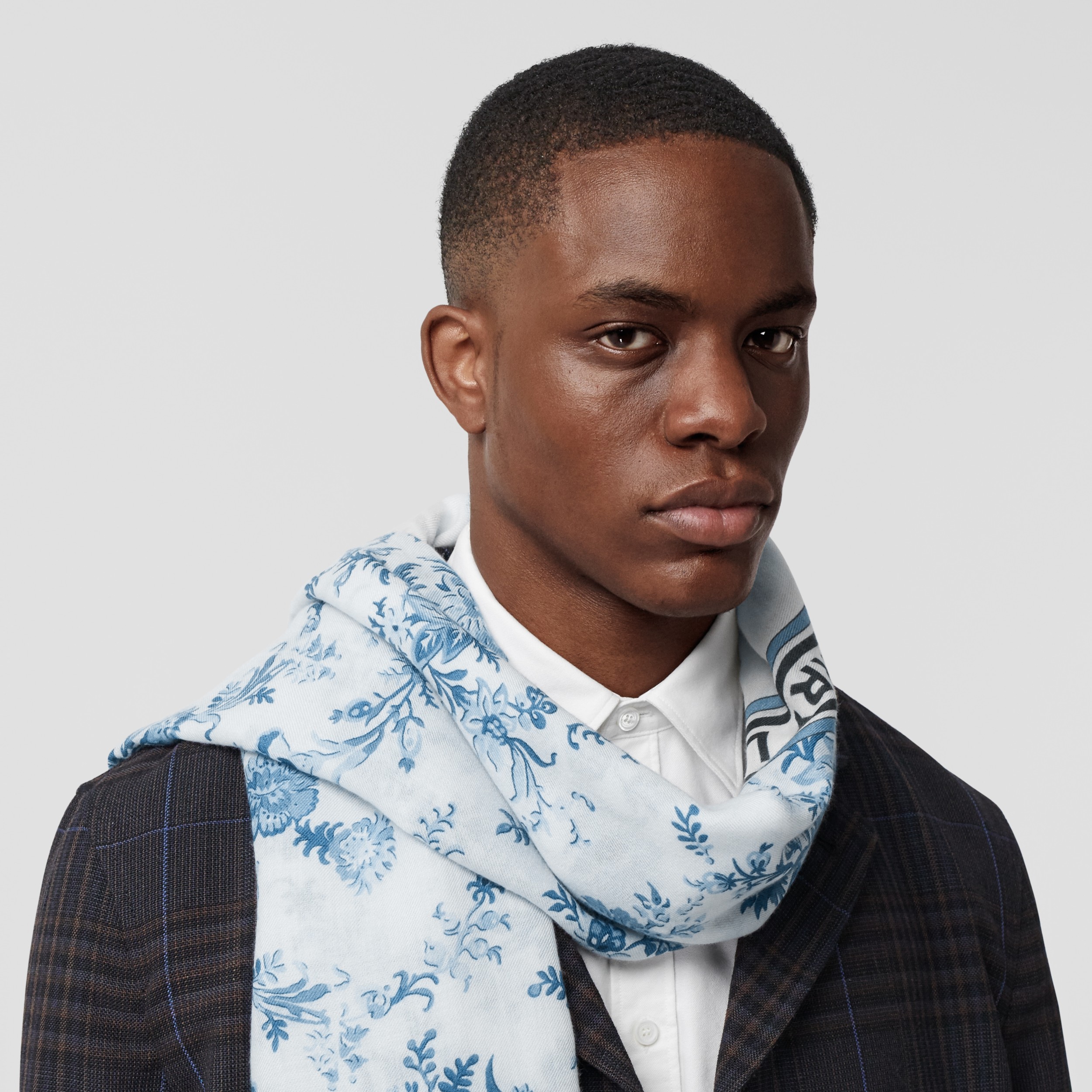 Floral Print Lightweight Cashmere Scarf in Pale Blue | Burberry United ...