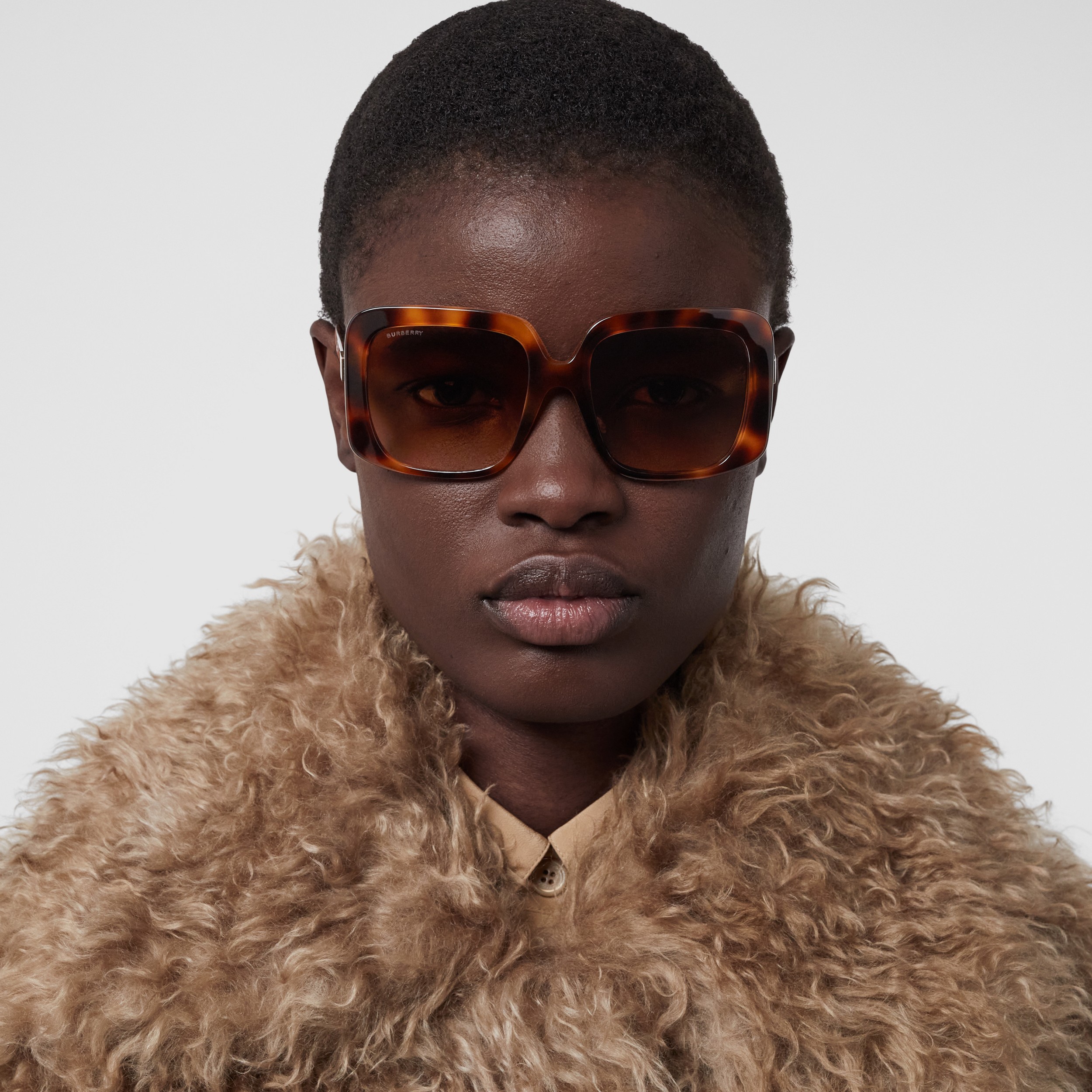 Hardware Detail Square Frame Sunglasses in Bright Tortoiseshell - Women | Burberry® Official - 3