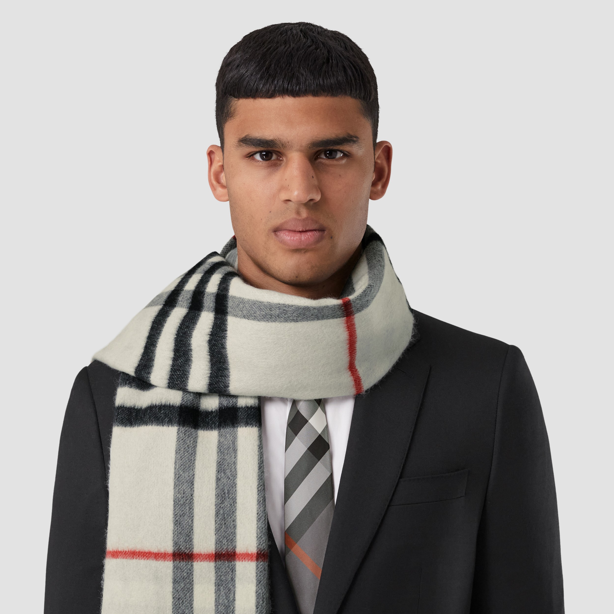 Montage Cashmere Jacquard Scarf in Natural White/flint Grey | Burberry® Official - 4