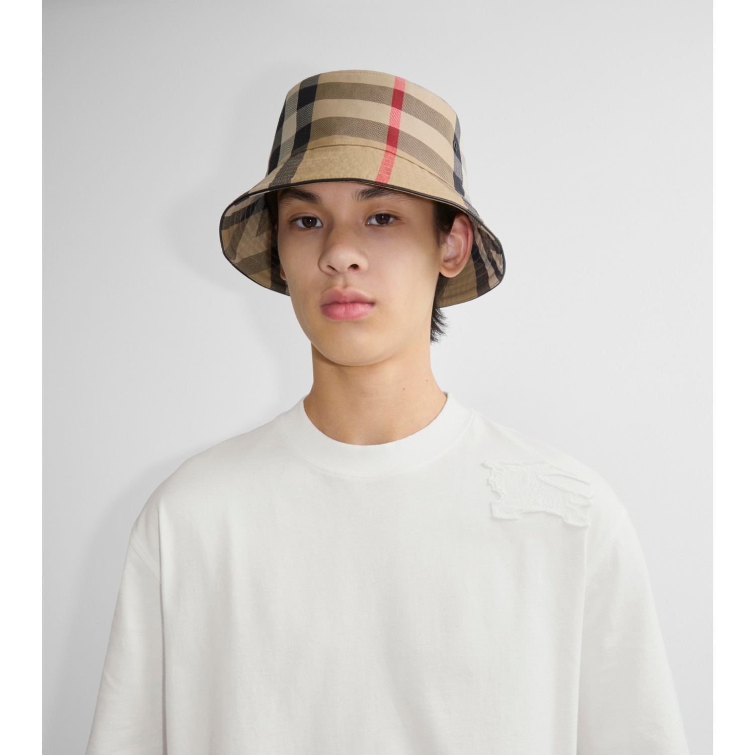 Exaggerated Check Cotton Bucket Hat in Archive beige - Men | Burberry ...