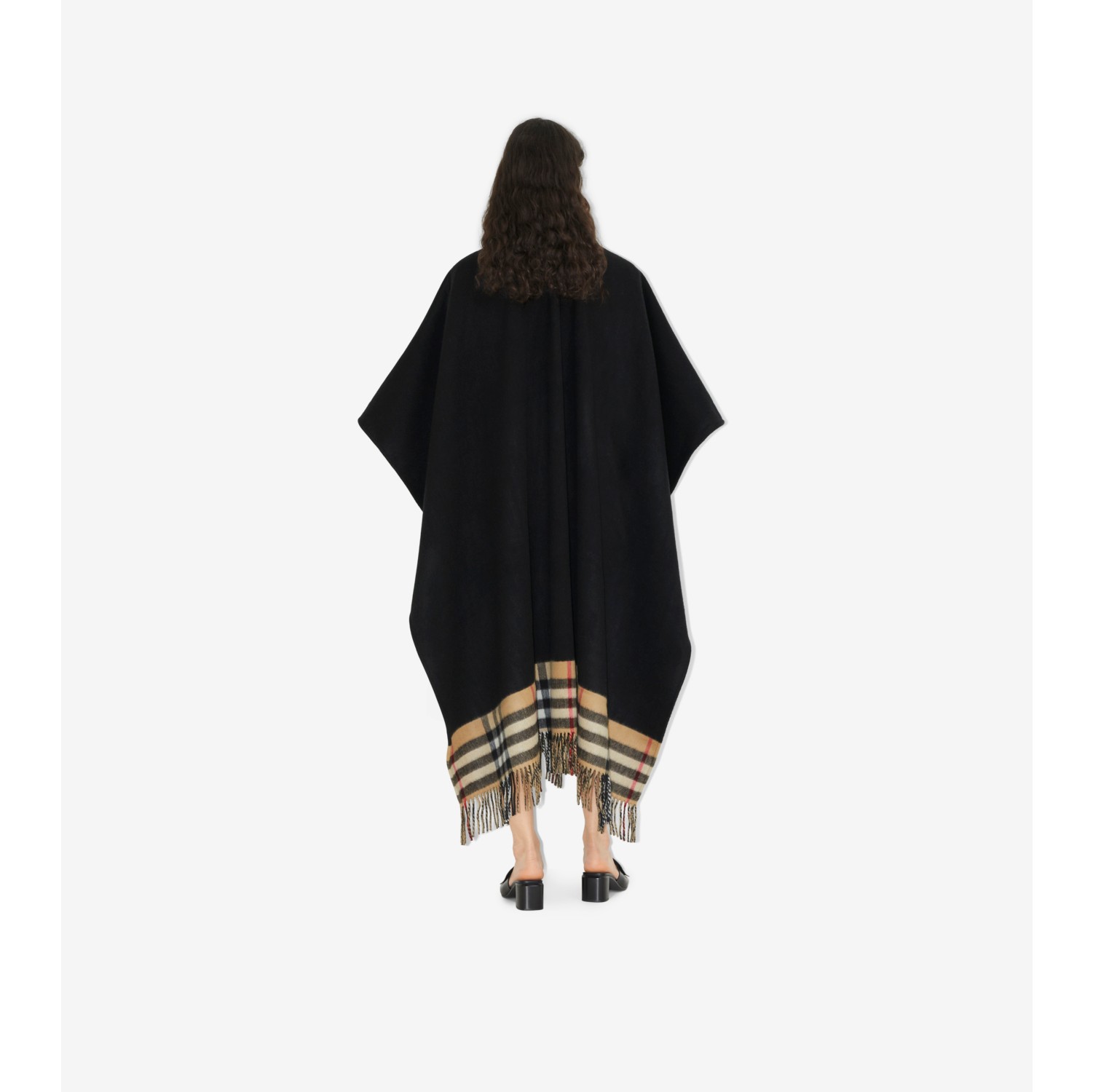 Burberry store cape black