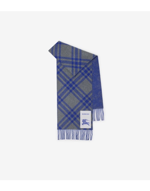 Burberry fashion initial scarf