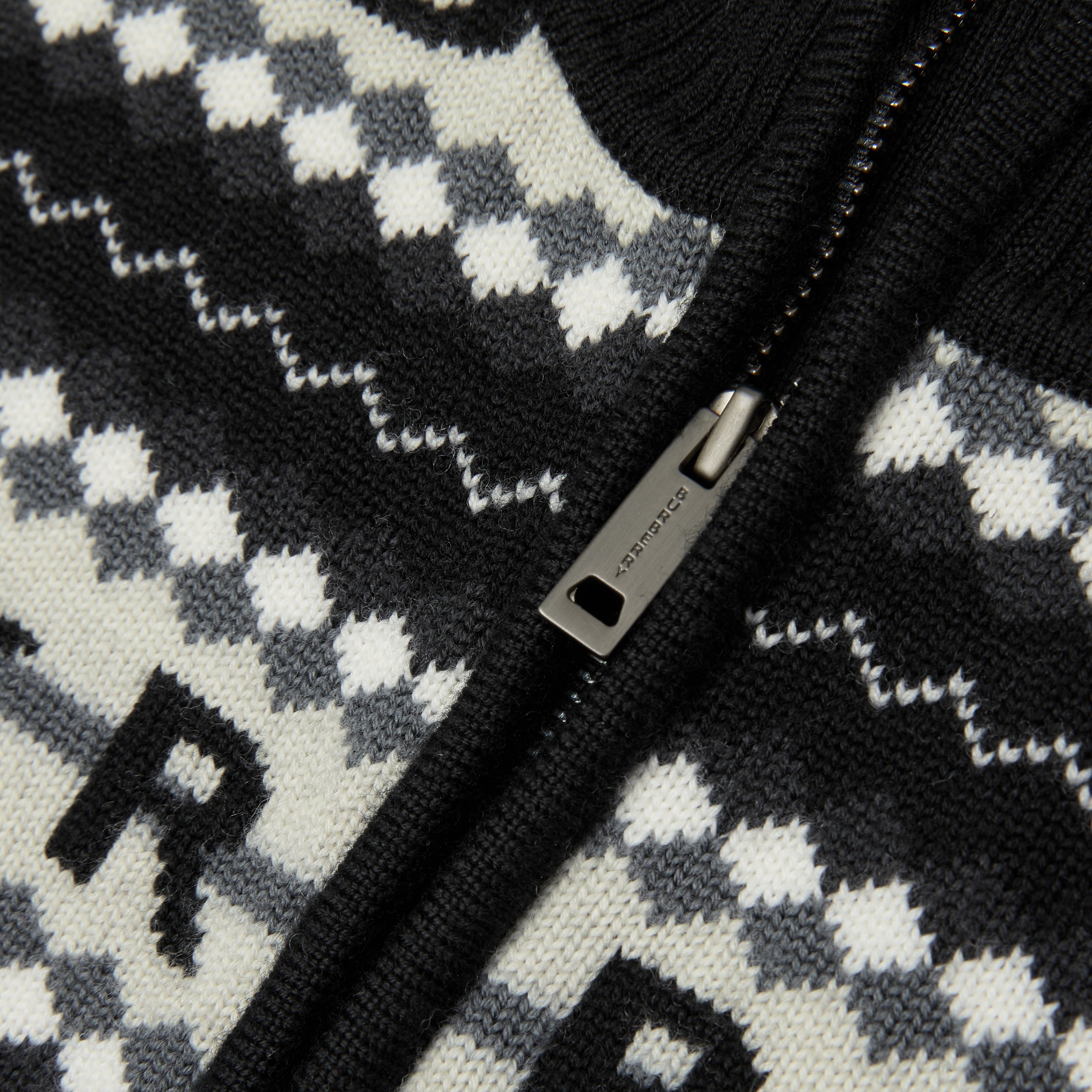 Capa en lana con logotipos estilo Fair Isle (Negro) - Niños | Burberry® oficial - 2