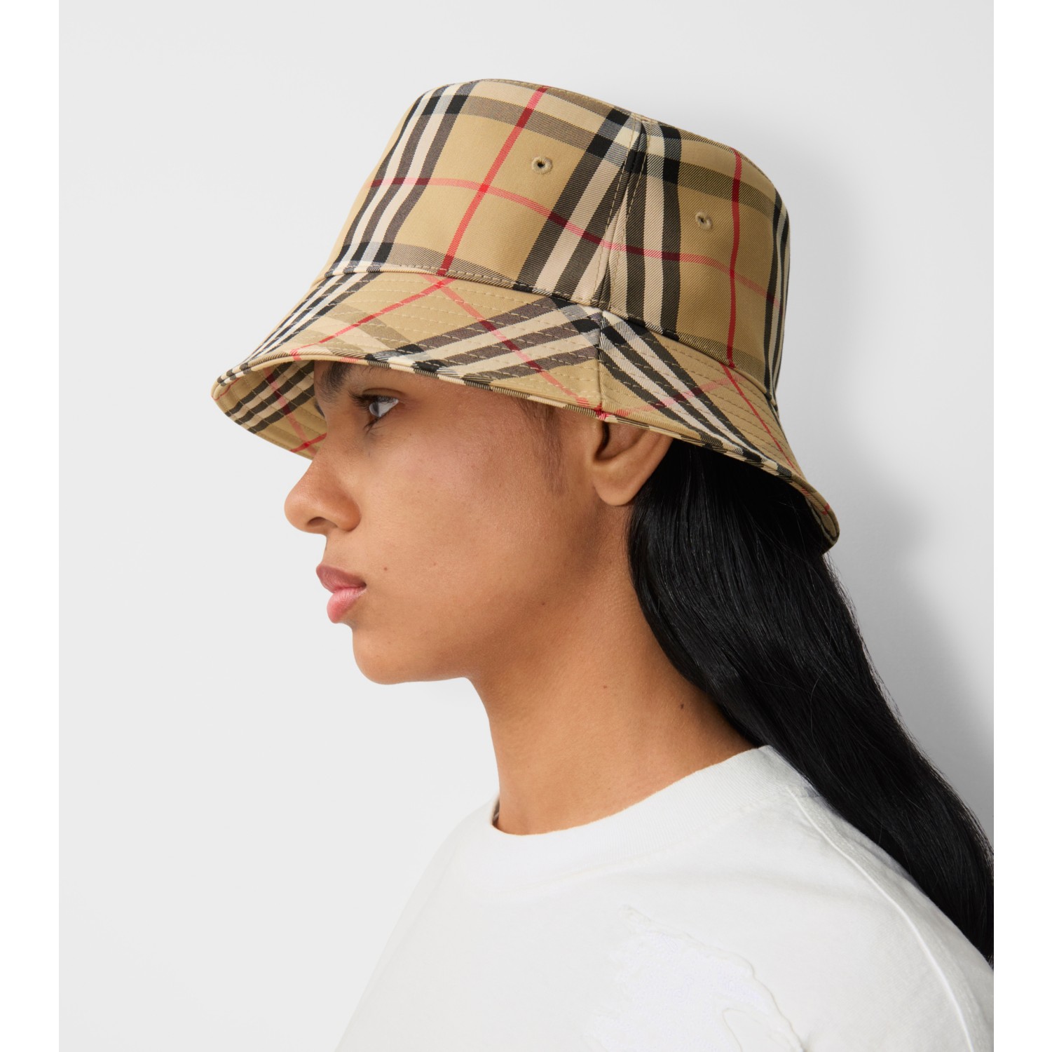 Cappello da pescatore in cotone tecnico con motivo Vintage check Beige archivio Donna Sito ufficiale Burberry