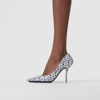 printed pumps