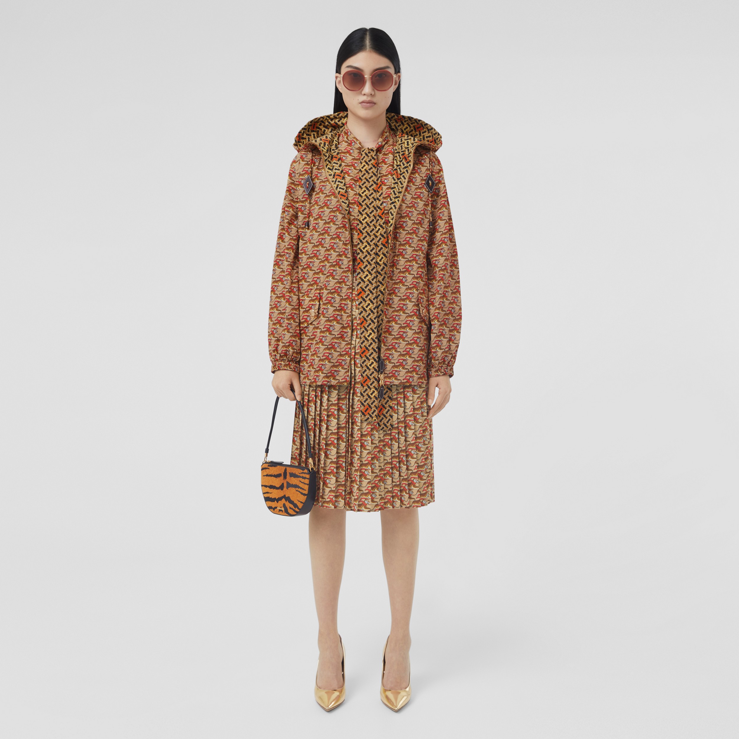 타이거 프린트 라이트 후드 재킷 (허니 베이지) - 여성 | Burberry® - 1