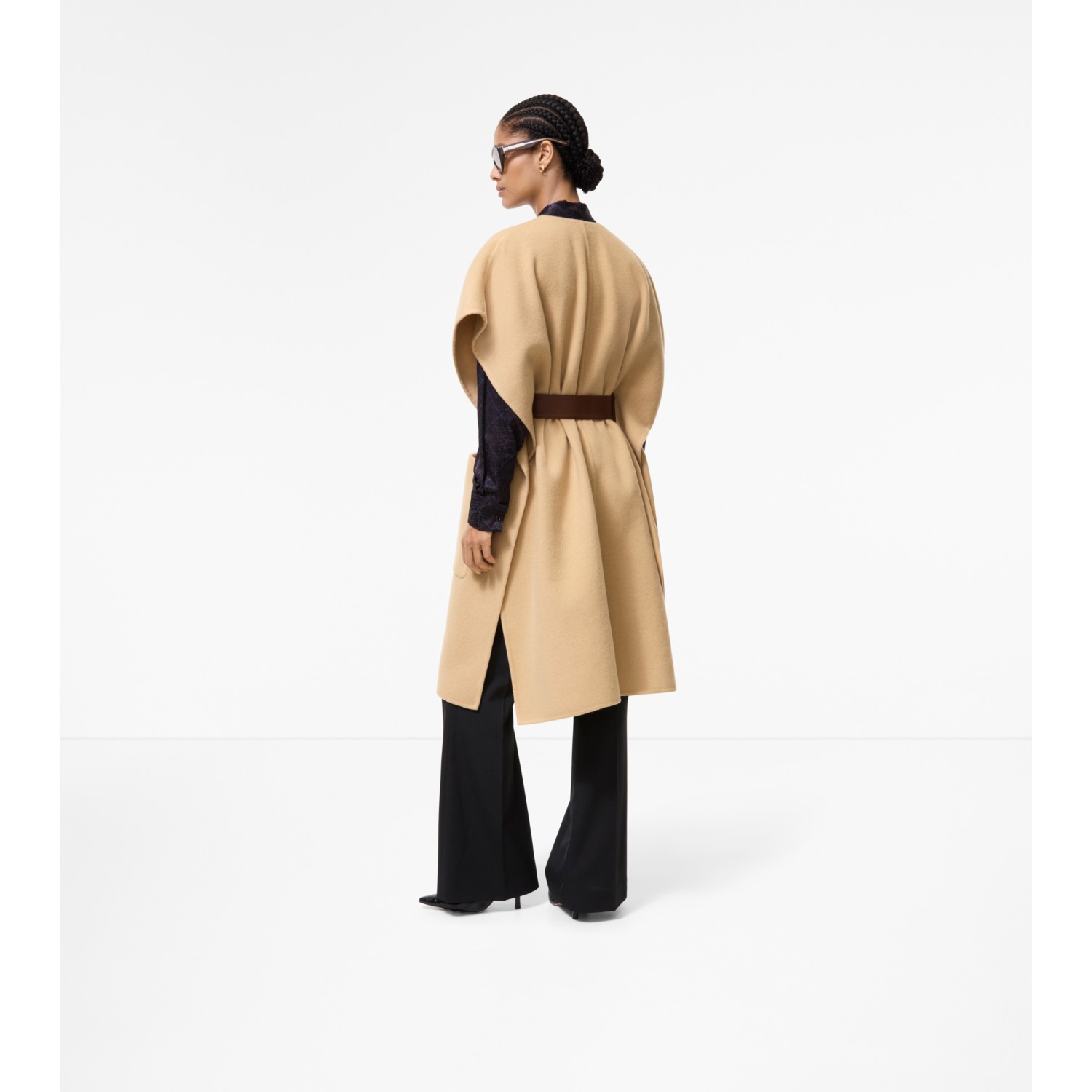 Cashmere Loe Cape - thumbnail 3
