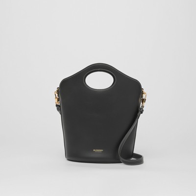 スモール レザー ポケットバケットバッグ (ブラック) - ウィメンズ | Burberry®公式サイト