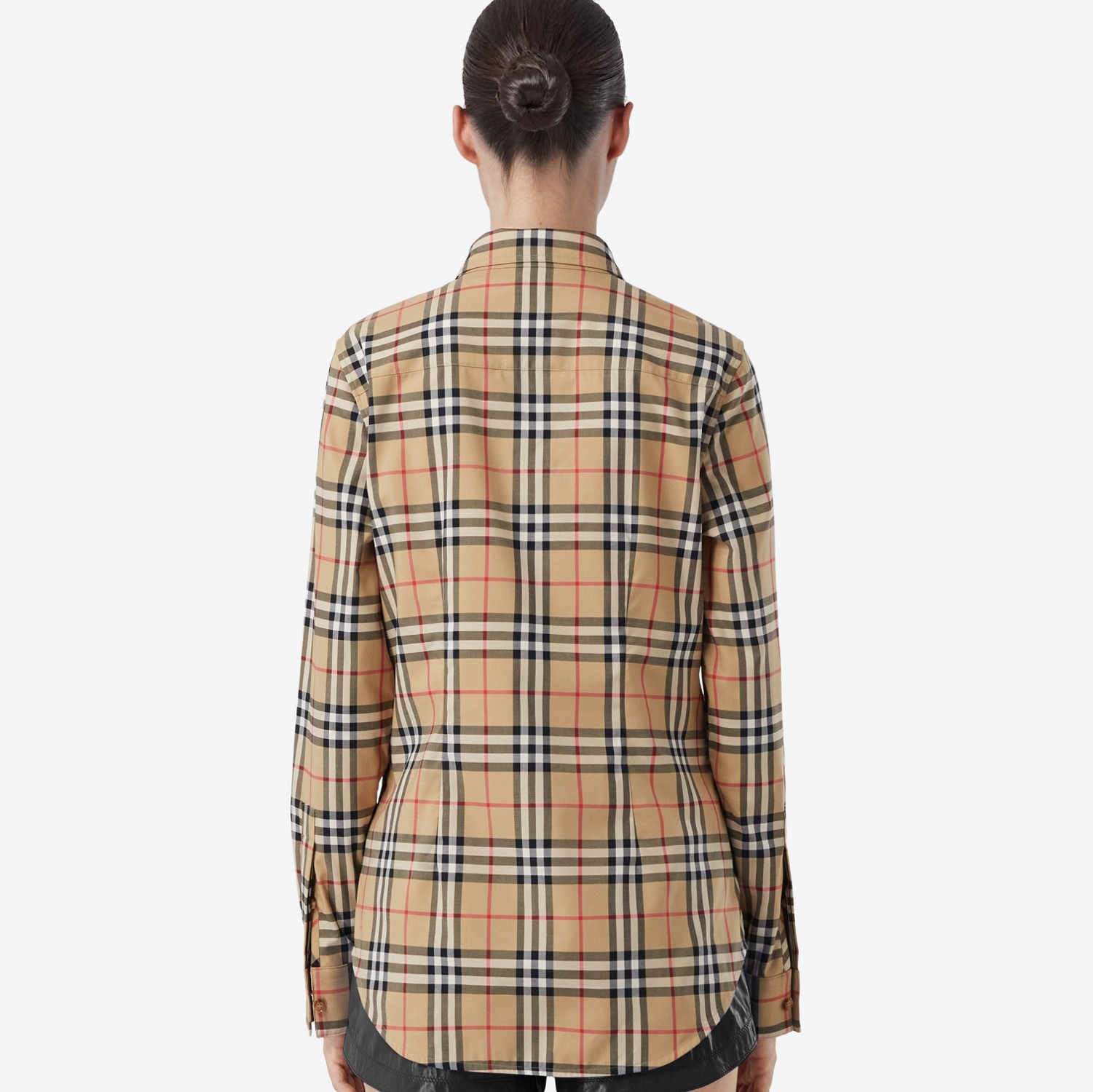Camisa de algodão em Vintage Check com colarinho abotoado (Bege Clássico) - Mulheres | Burberry® oficial
