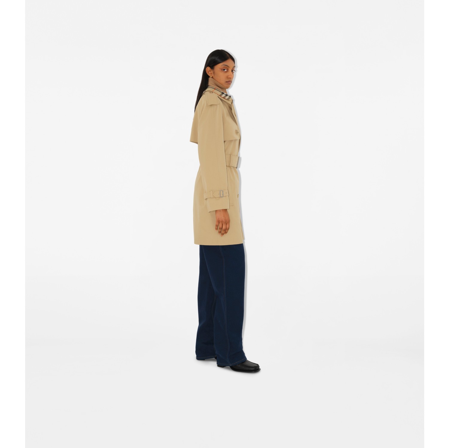 Short Detachable Collar Gabardine Trench Coat in Flax - Women, Cotton | Burberry® Official