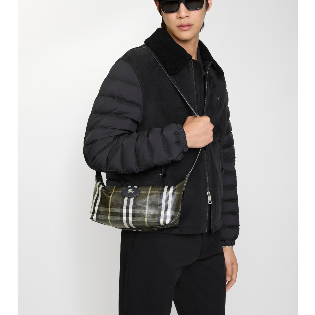  Check Highlands Sling Bag