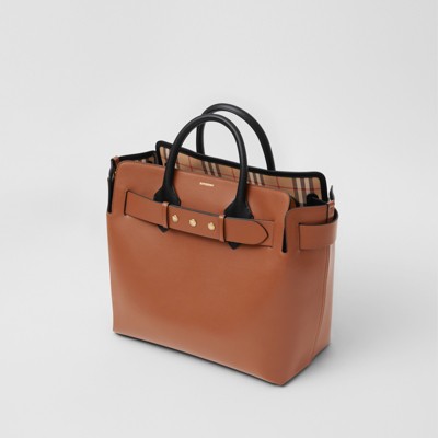burberry the medium leather belt bag