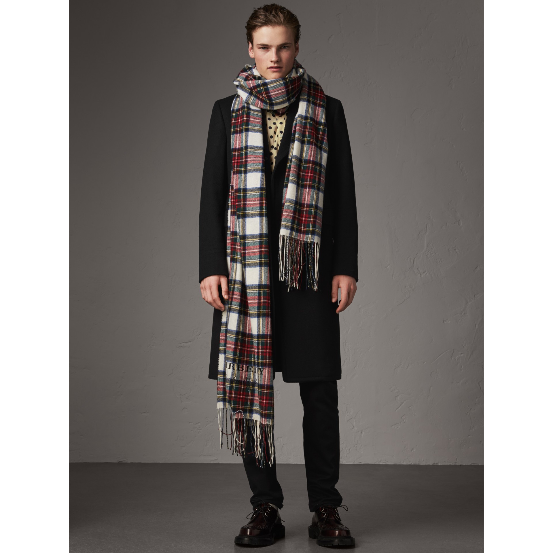 Velvet Collar Wool Cashmere Blend Riding Coat in Black Men Burberry