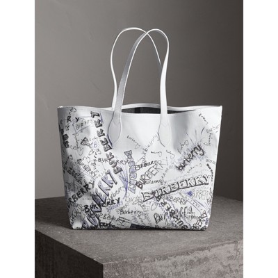 burberry shopping bag