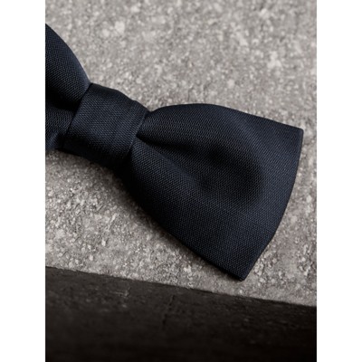 burberry bow tie