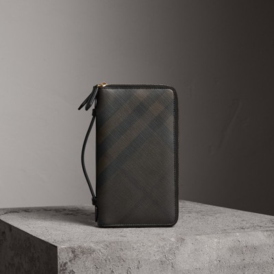 burberry travel wallet