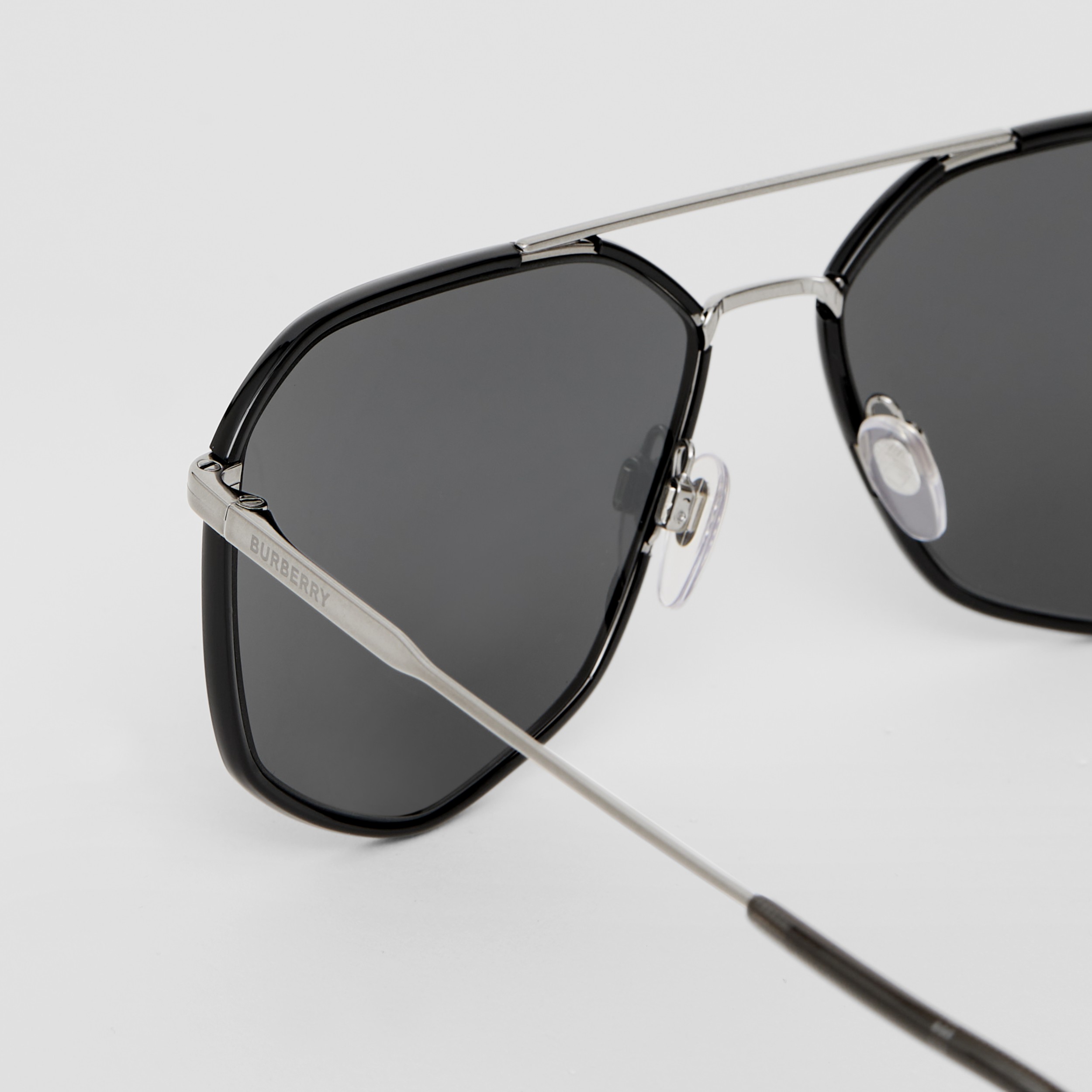 Geometric Frame Sunglasses in Black Men Burberry® Official