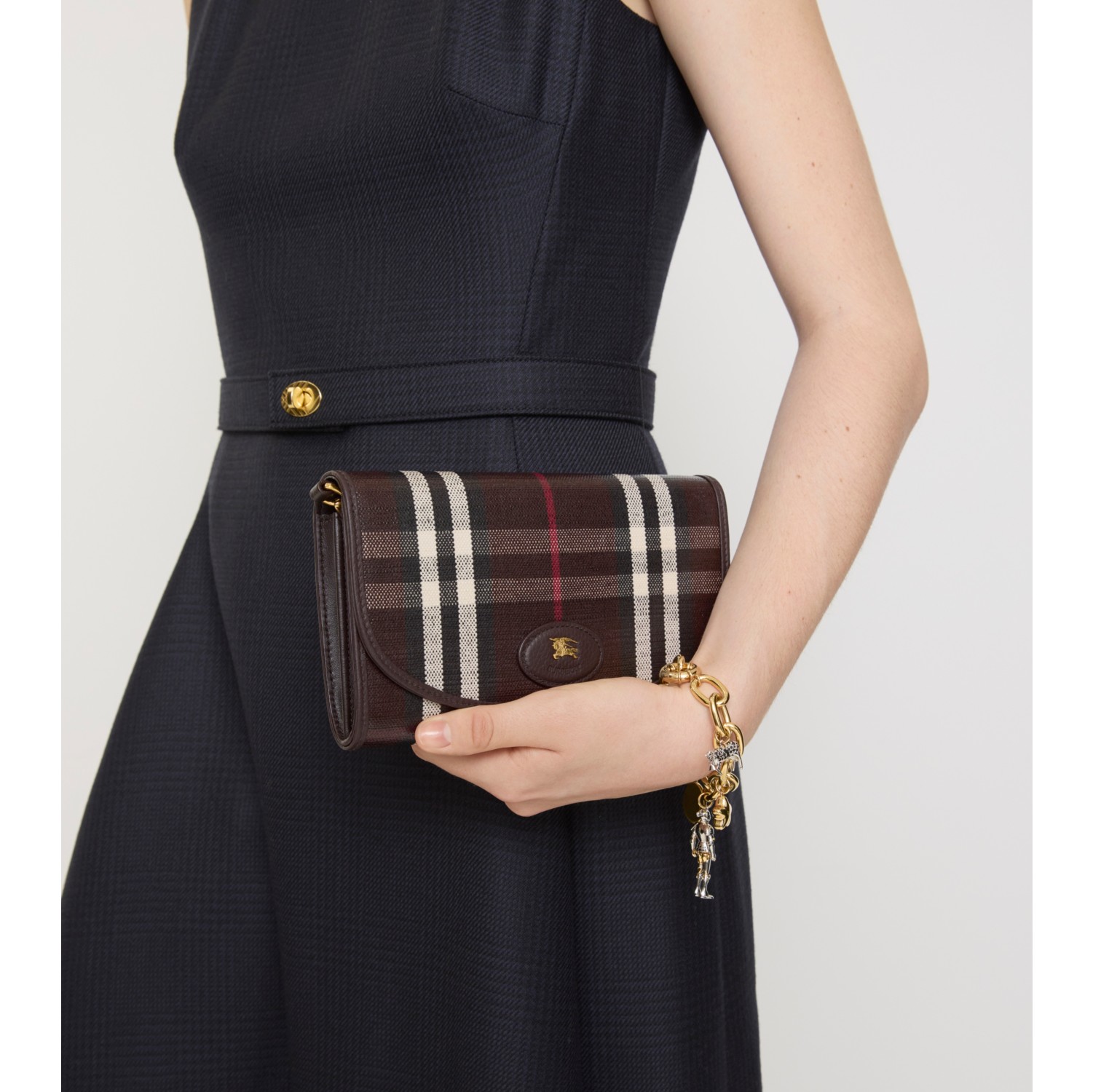 Highlands Chain Strap Wallet​