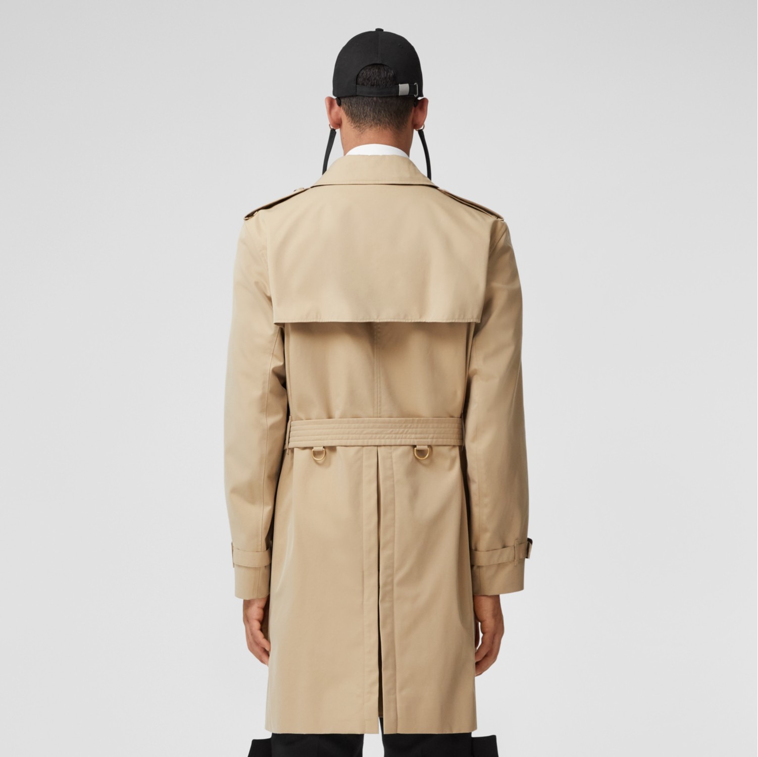 The Mid-length Kensington Heritage Trench Coat in Honey - Men, Cotton  Gabardine | Burberry® Official