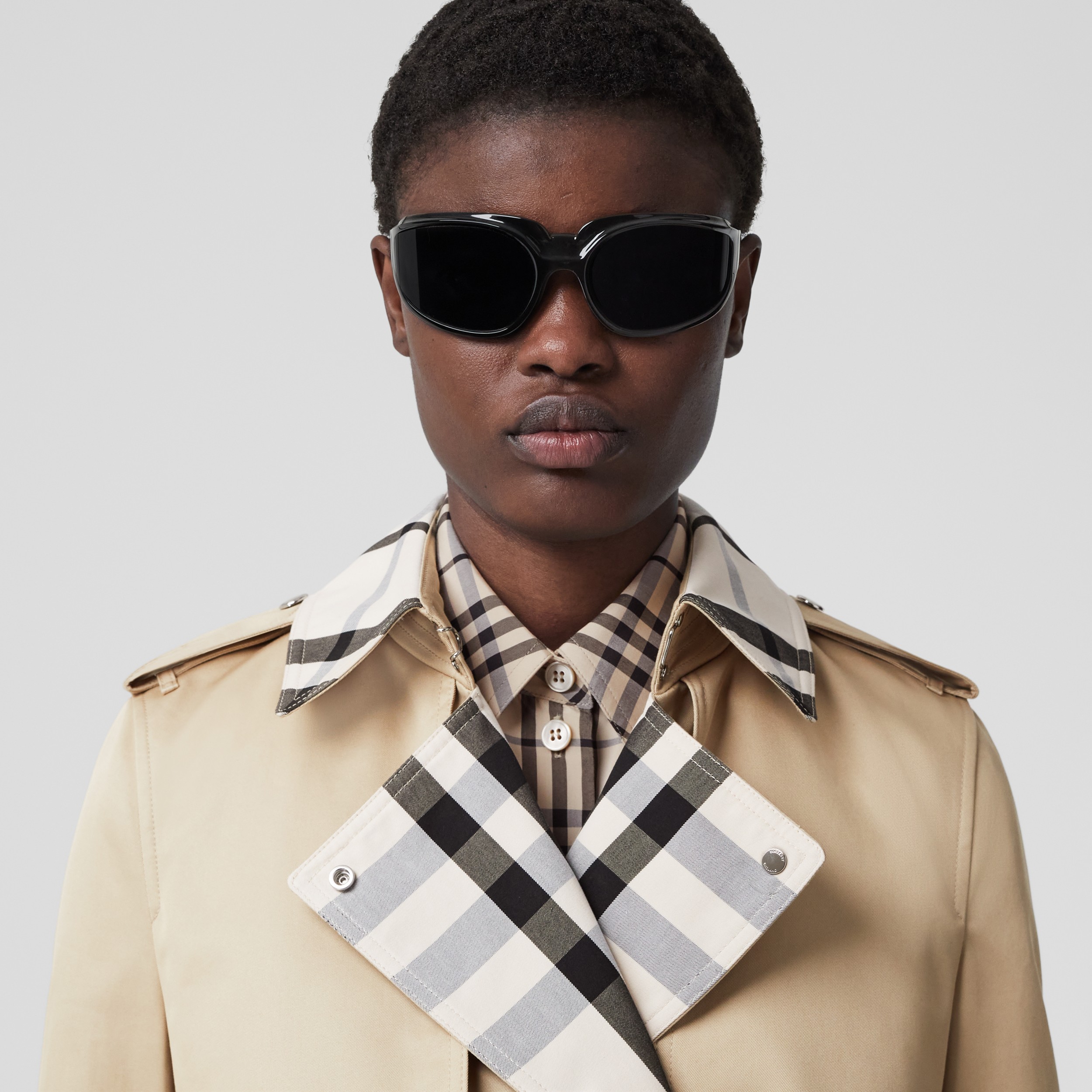 Check Panel Cotton Gabardine Trench Coat in Soft Fawn - Women | Burberry® Official - 2
