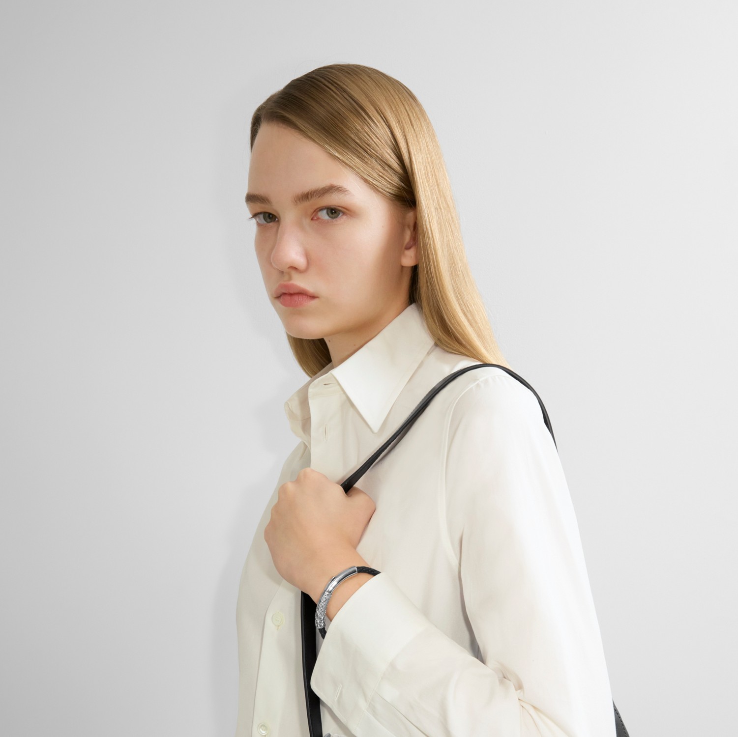 皮革格纹手链(银色/黑色) - 男士| Burberry® 博柏利官网 皮革格纹手链(银色/黑色) - 男士| Burberry® 博柏利官网