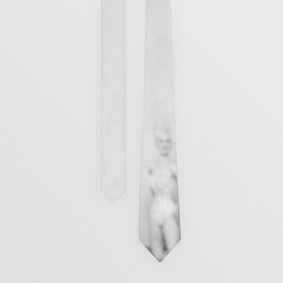 burberry tie classic