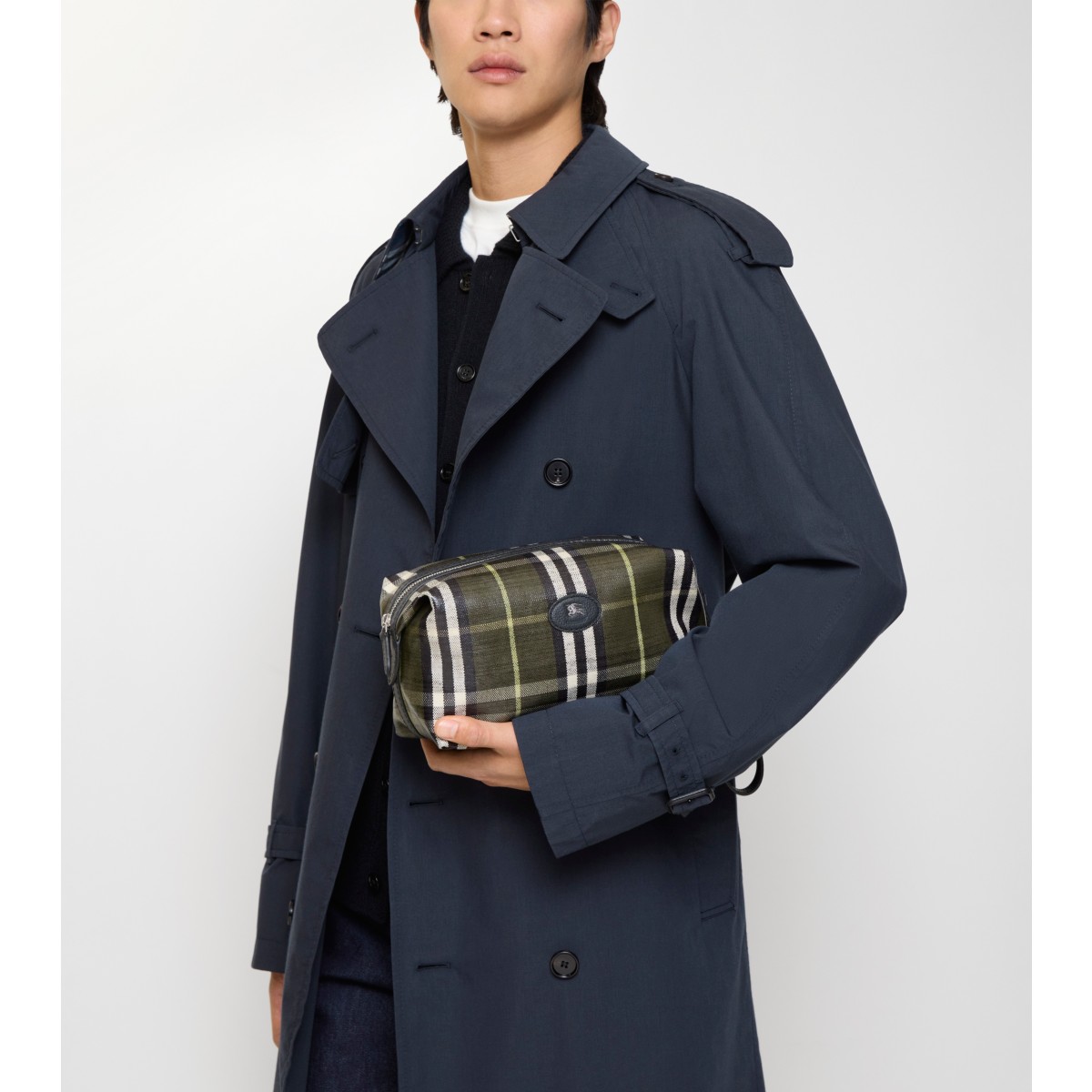  Check Highlands Travel Pouch