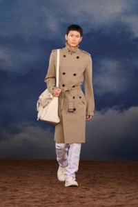 Burberry SS26 Show model Junyeong Baek wearing a Silk cotton trench coat and Leather Tone boots