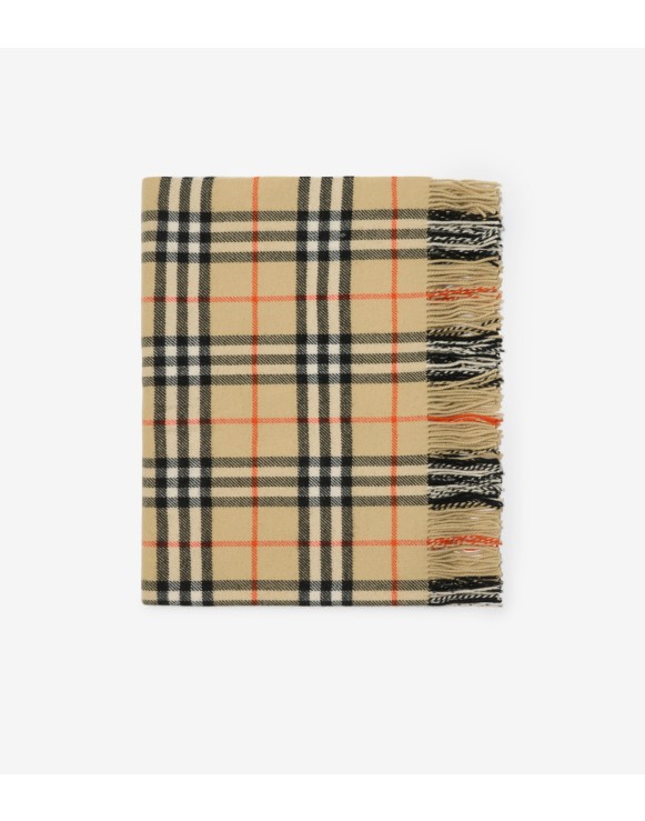 Burberry dog blanket best sale