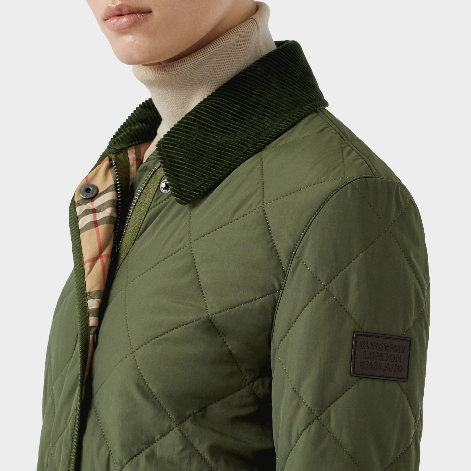 Diamond Quilted Thermoregulated Barn Jacket In Poplar Green