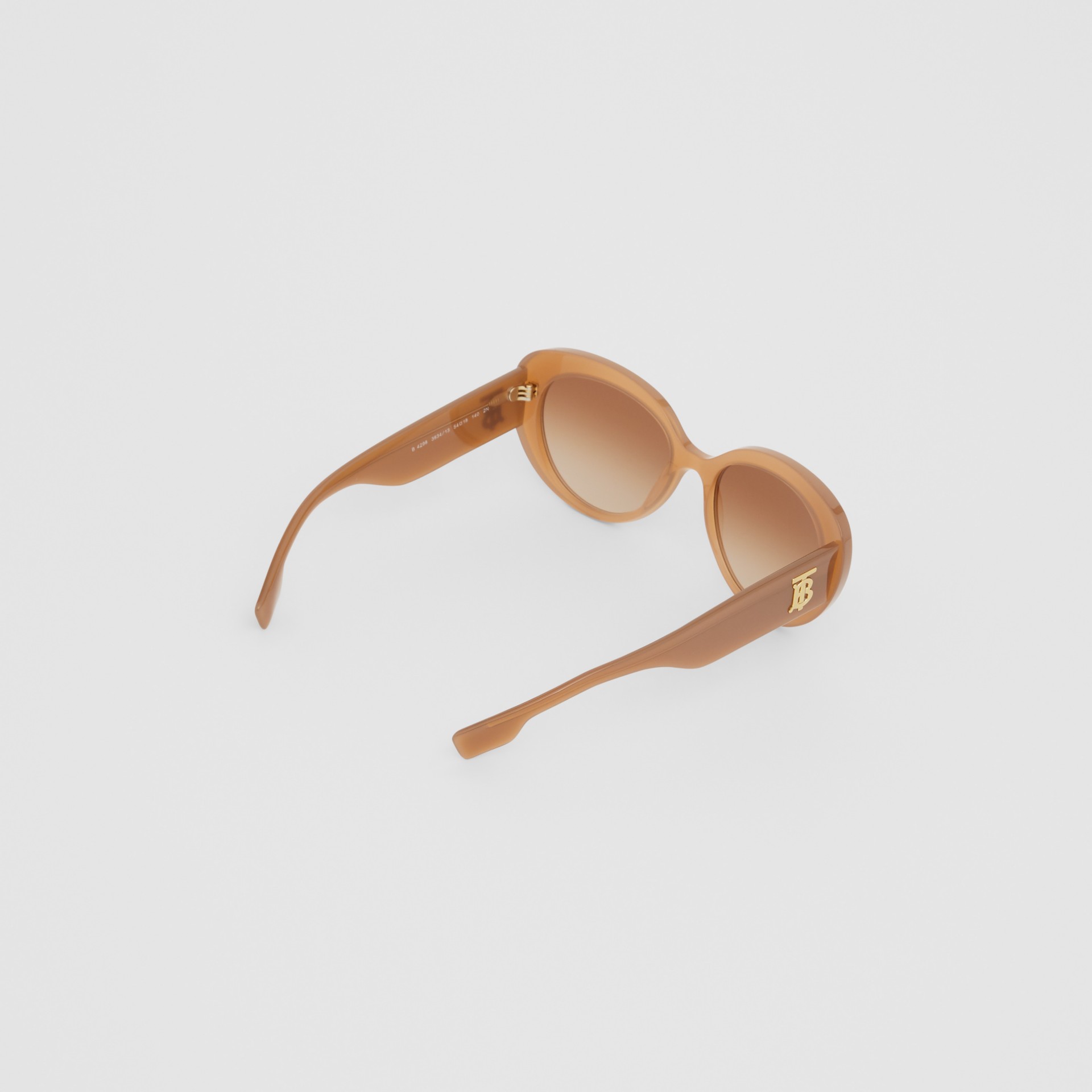  Monogram  Motif  Cat  eye  Frame Sunglasses in Warm Camel 