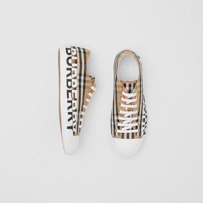 burberry converse
