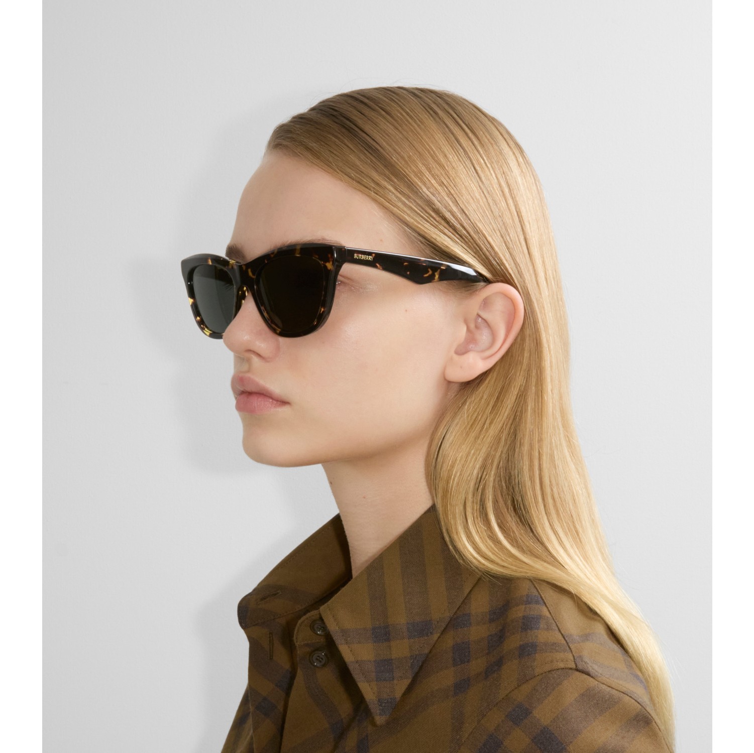 Code Cat eye Sunglasses in Yellow havana Women Burberry Official