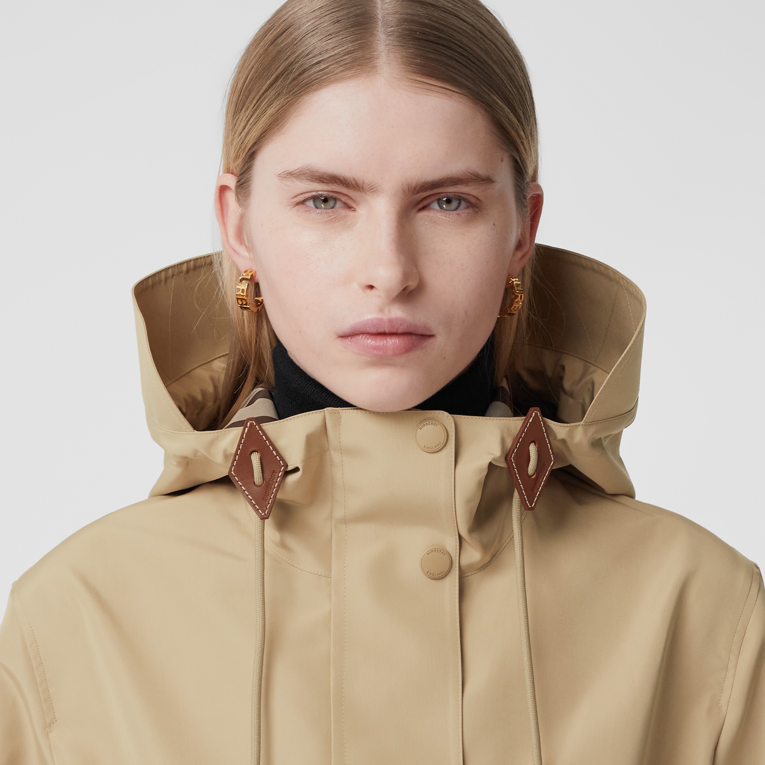 Lightweight Hooded Jacket in Soft Fawn - Women | Burberry® Official - 2