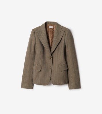 1649B026-979F-4EE5-B95A-