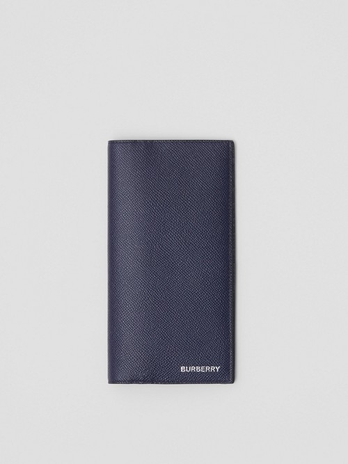 Burberry Grainy Leather Continental Wallet In 摄政蓝