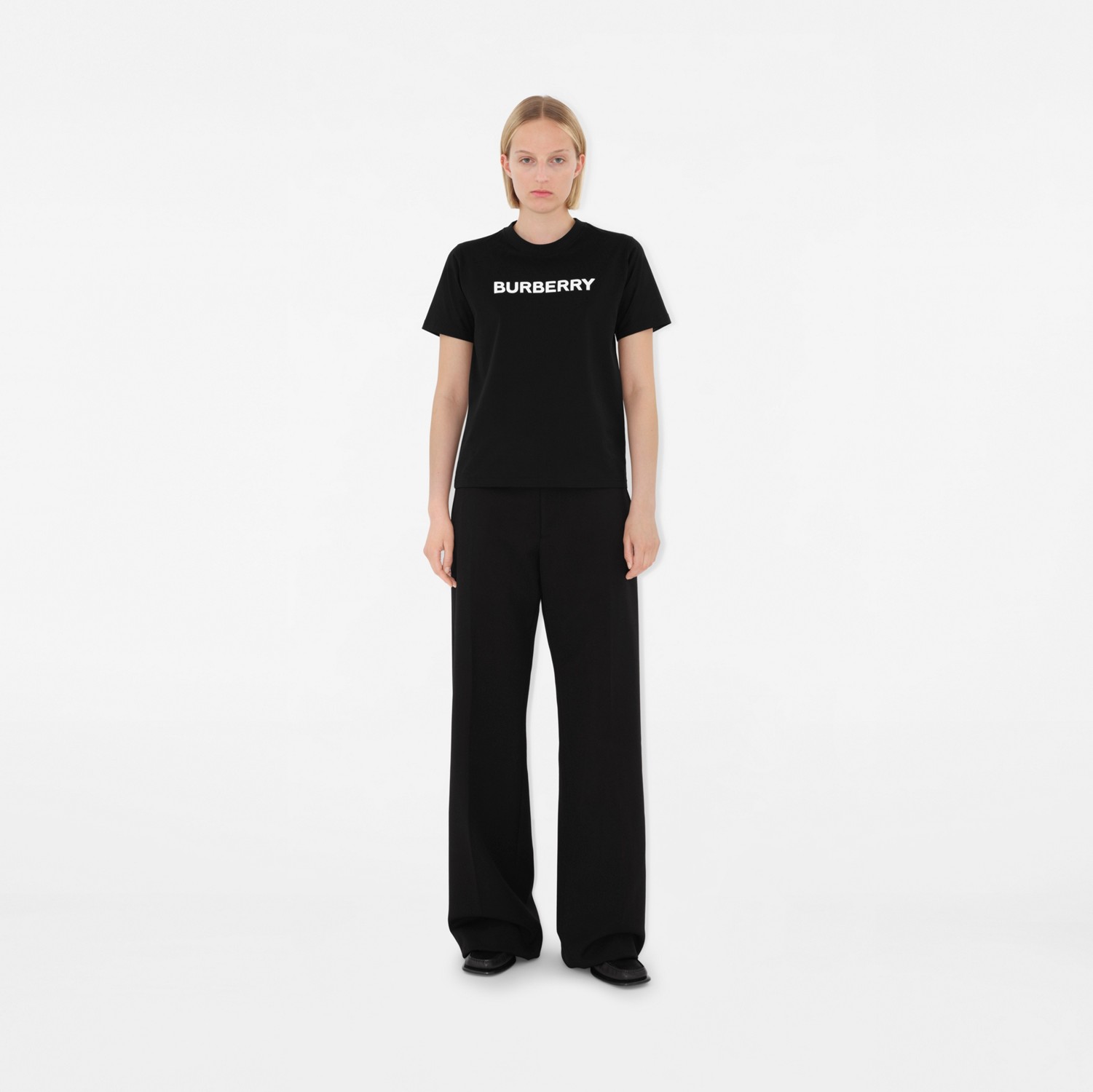 ロゴ コットンTシャツ (ブラック) - ウィメンズ | Burberry®公式 ロゴ コットンTシャツ (ブラック) - ウィメンズ | Burberry®公式