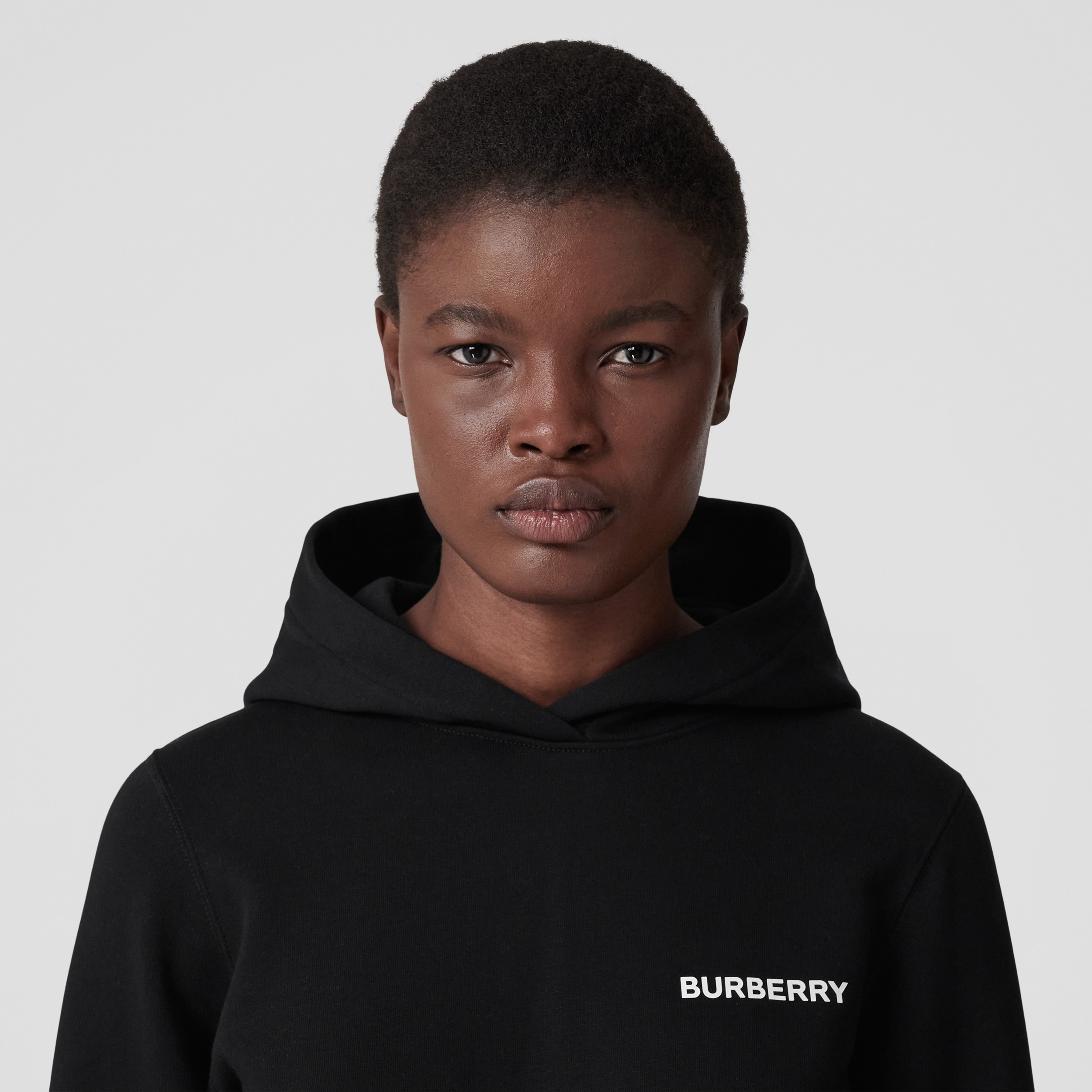 Sudadera en algodón con capucha y motivo Horseferry cuadrado (Negro) - Mujer | Burberry® oficial - 2