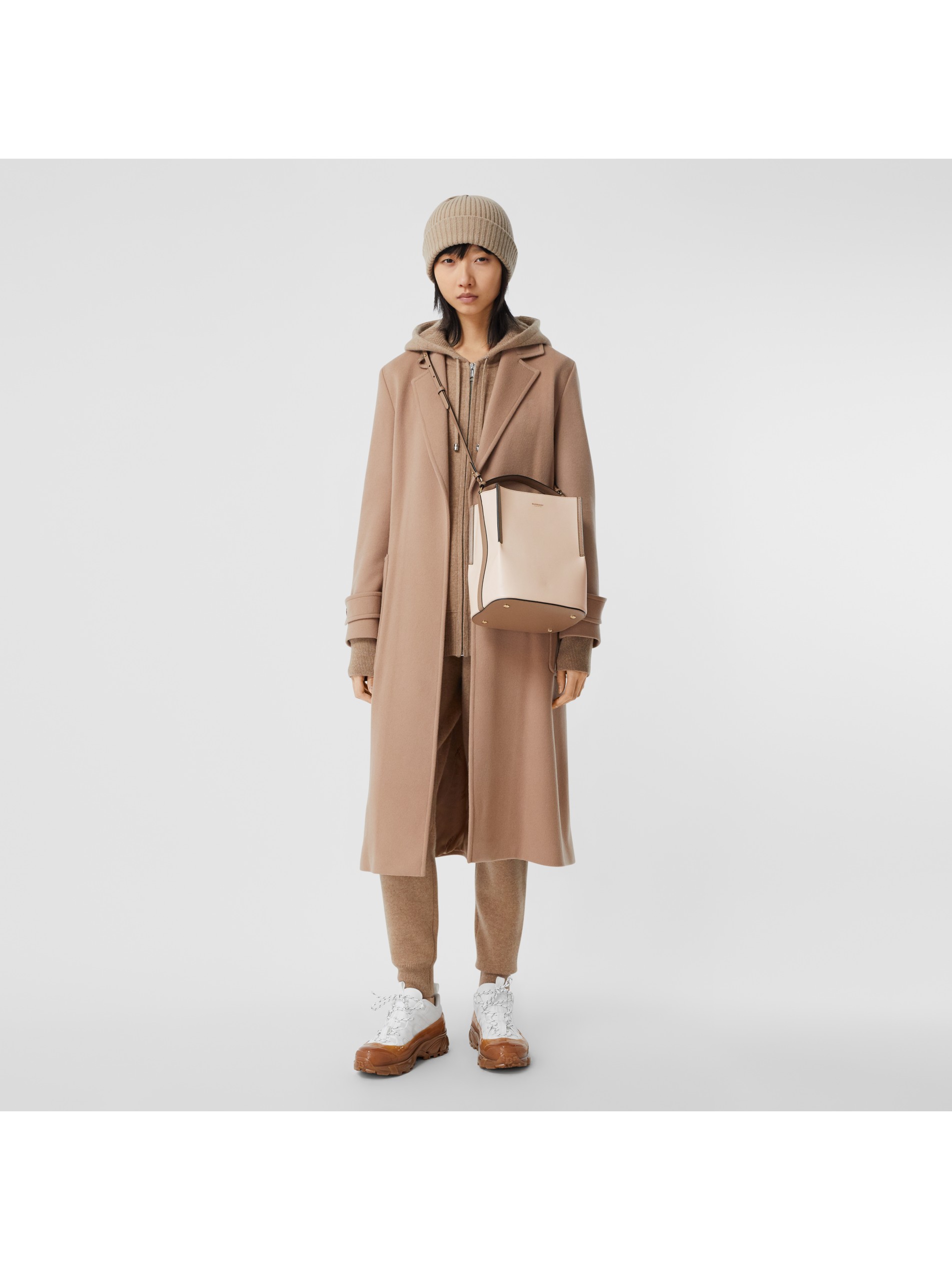 peggy - 小号双色皮革佩格水桶包 (酪乳色) - 女士 | burberry 博柏利