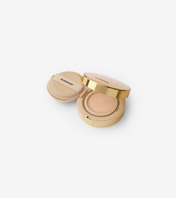 Beyond Wear Perfecting Matte Cushion 40 Light Cool - Women | Burberry®  Official