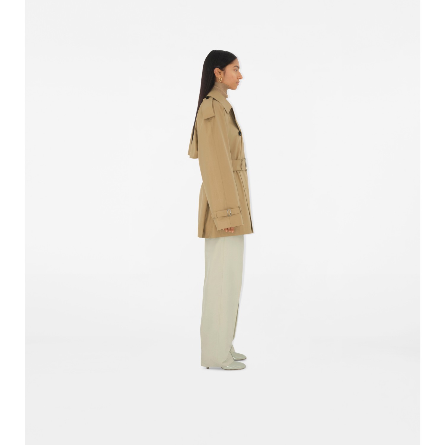 Trench coat corto en gabardina