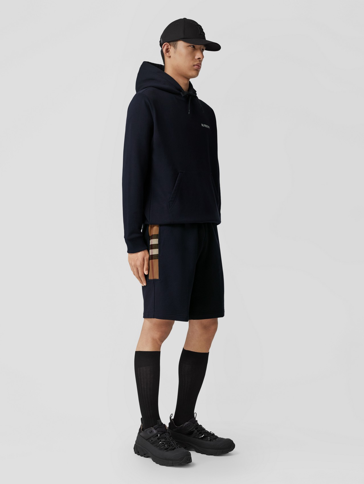 Short montgomery Coton Burberry pour homme en coloris Noir Homme Vêtements Shorts Shorts casual 