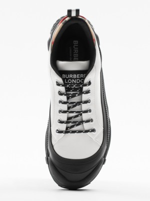 boys burberry shoes