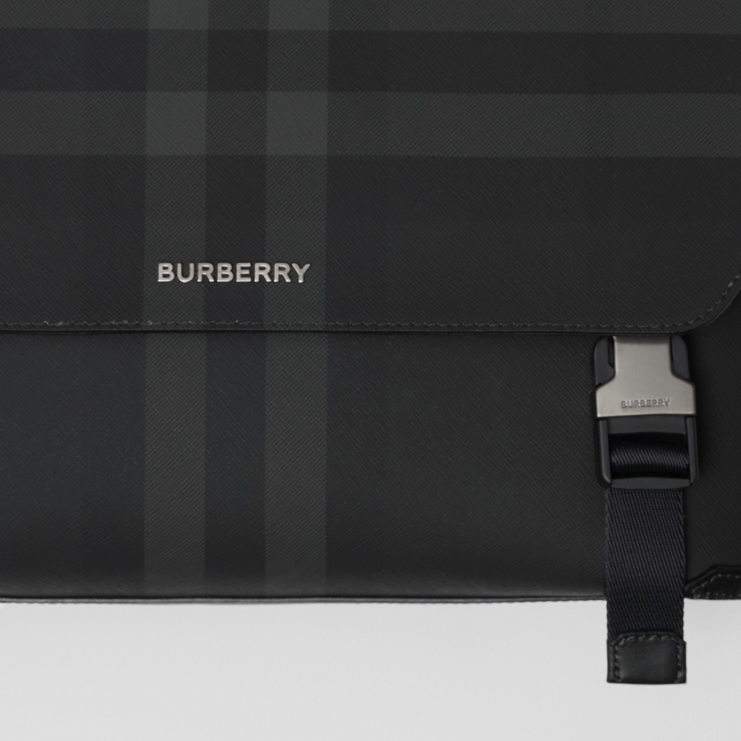 チャコールチェック＆レザー ラージ メッセンジャーバッグ (チャコール) - メンズ | Burberry®公式サイト - 2