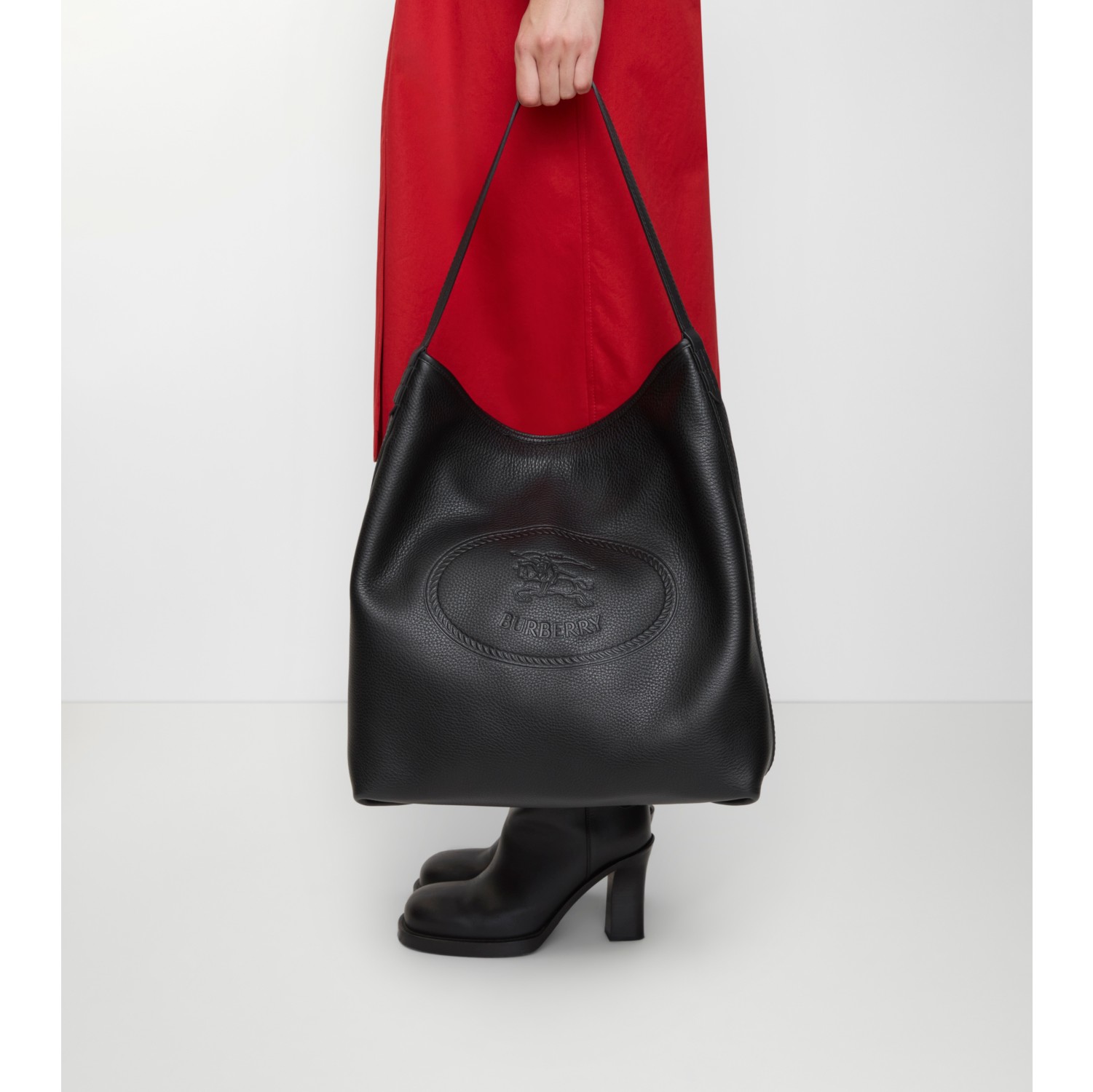 Medium Highlands Shoulder Bag