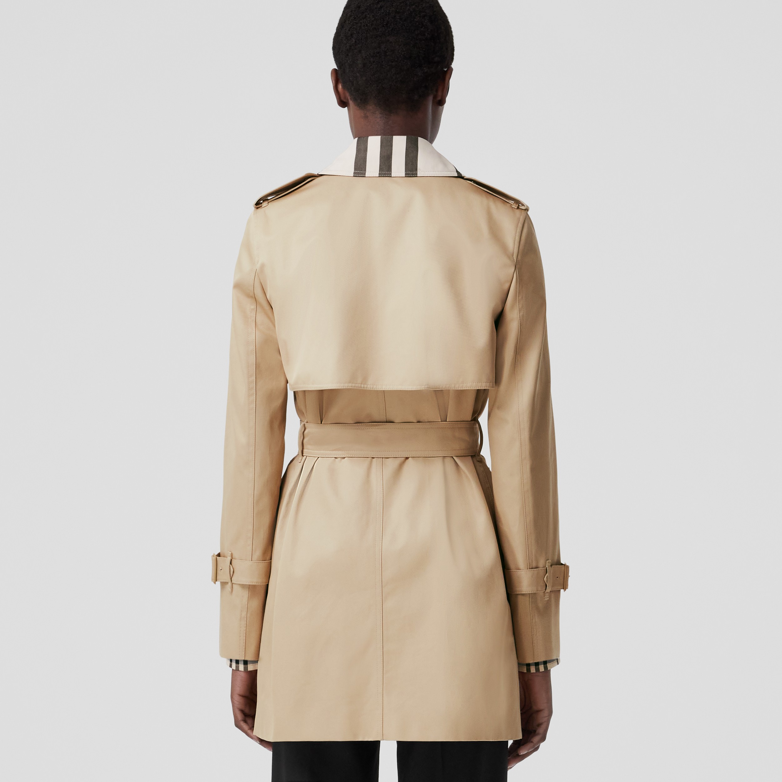 Trench coat de gabardine de algodão com recorte xadrez (Fulvo Suave) - Mulheres | Burberry® oficial - 3