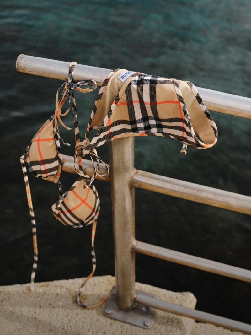 ウィメンズ デザイナー スイムウェア | Burberry® 公式サイト