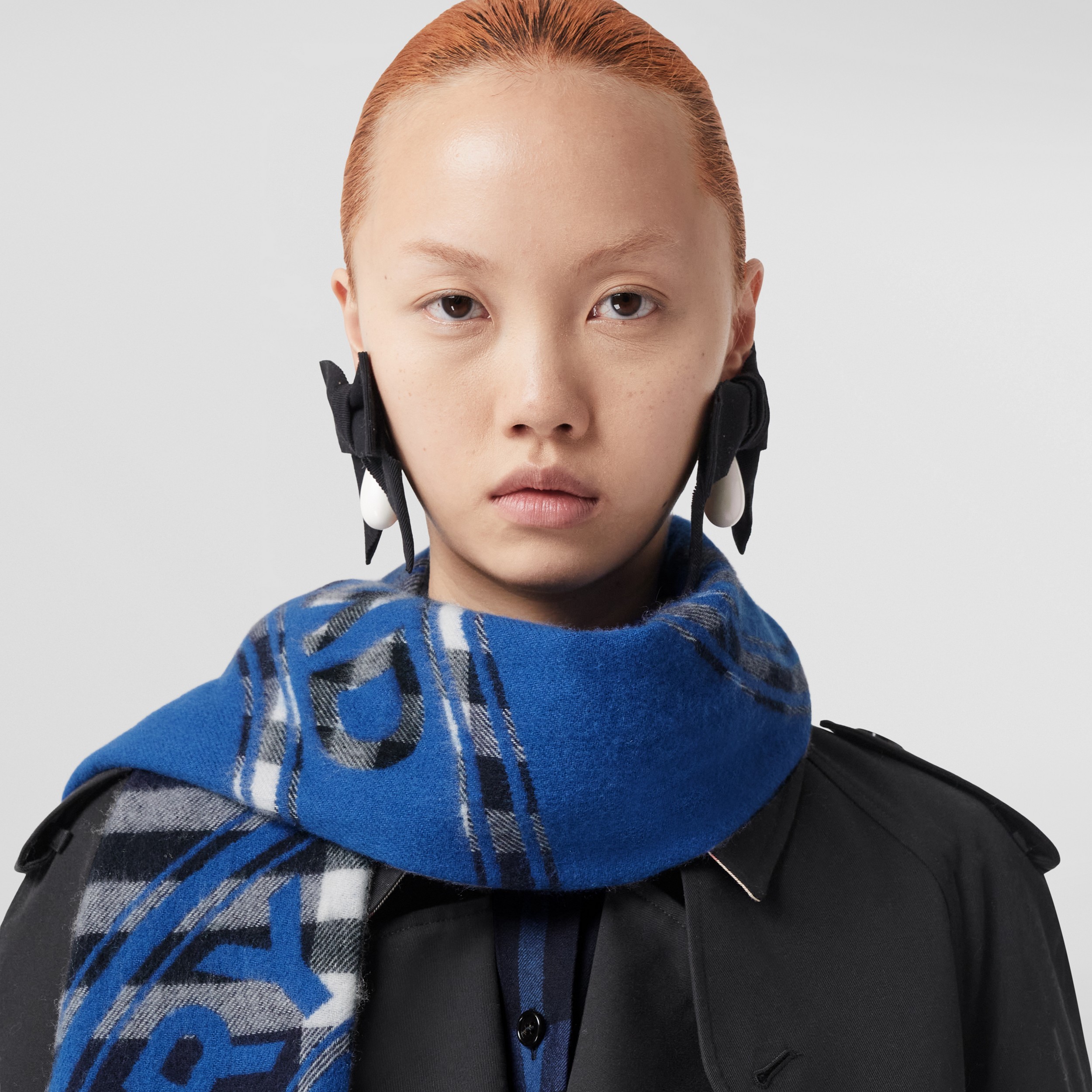 Montage Print Cashmere Scarf in Dark Charcoal Blue | Burberry® Official - 3