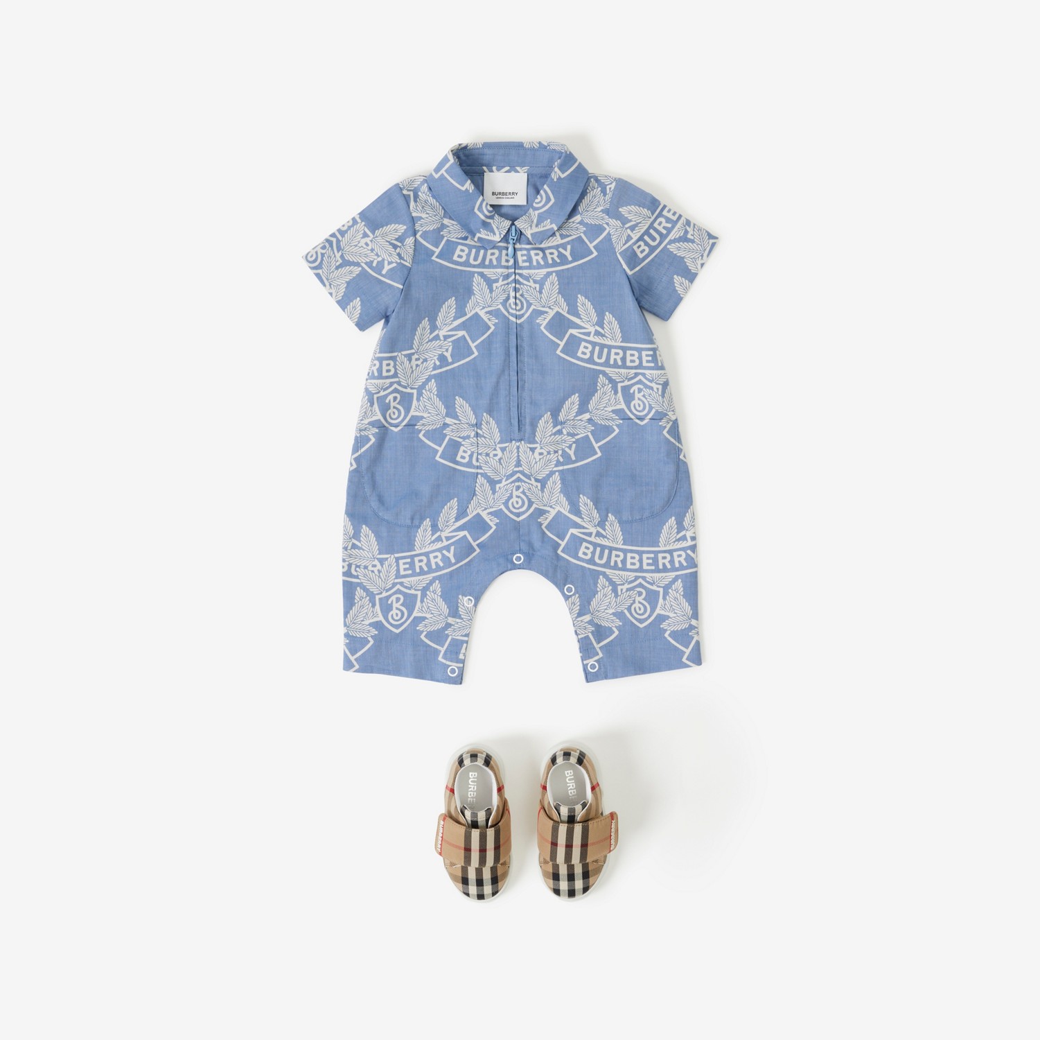 Pagliaccetto in cotone con stemma con foglie di quercia (Azzurro Pallido) - Bambini | Sito ufficiale Burberry®